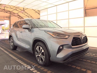 2022 Toyota Highlander XLE - miniatura 3