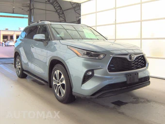2022 Toyota Highlander XLE - miniatura 3