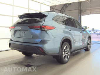2022 Toyota Highlander XLE - miniatura 4