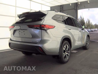 2022 Toyota Highlander XLE - miniatura 4