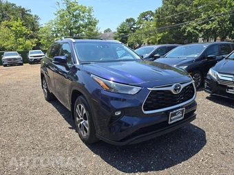 2022 Toyota Highlander XLE - miniatura 4
