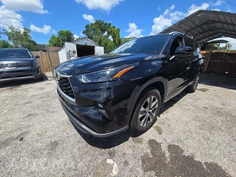2022 Toyota Highlander XLE