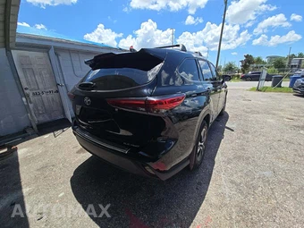 2022 Toyota Highlander XLE - miniatura 3