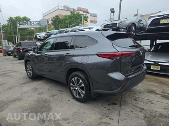 2022 Toyota Highlander XLE - miniatura 2