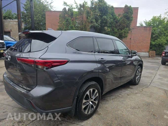 2022 Toyota Highlander XLE - miniatura 3