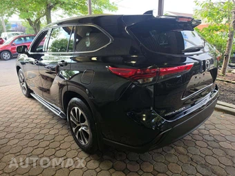 2022 Toyota Highlander XLE - miniatura 2
