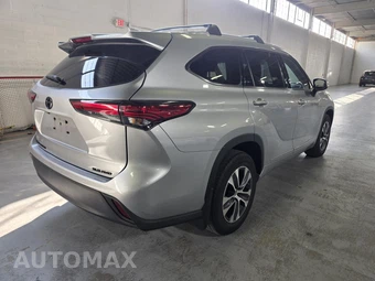 2022 Toyota Highlander XLE - miniatura 2