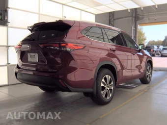 2022 Toyota Highlander XLE - miniatura 4