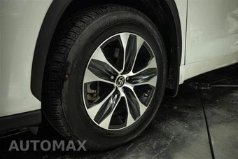 2022 Toyota Highlander XLE - miniatura 3