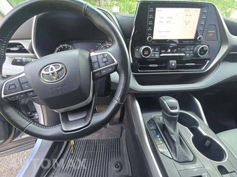 2022 Toyota Highlander XLE - miniatura 10
