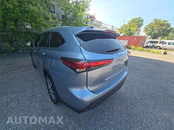 2022 Toyota Highlander XLE - miniatura 2