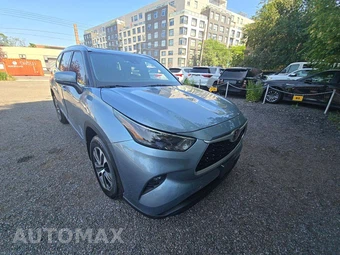 2022 Toyota Highlander XLE - miniatura 4