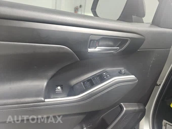 2022 Toyota Highlander XLE - miniatura 9