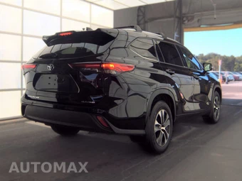 2022 Toyota Highlander XLE - miniatura 4