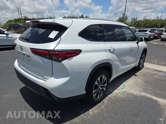 2022 Toyota Highlander XLE - miniatura 4