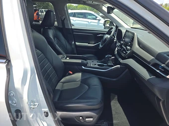 2022 Toyota Highlander XLE - miniatura 8