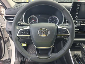 2022 Toyota Highlander XLE - miniatura 10