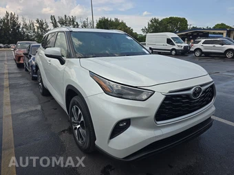 2022 Toyota Highlander XLE - miniatura 3