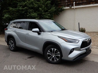 2022 Toyota Highlander XLE - miniatura 3