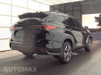 2022 Toyota Highlander XLE - miniatura 4