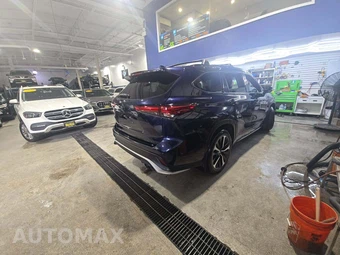 2022 Toyota Highlander XSE - miniatura 3
