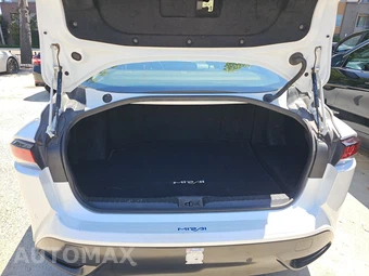 2022 Toyota Mirai XLE - miniatura 17