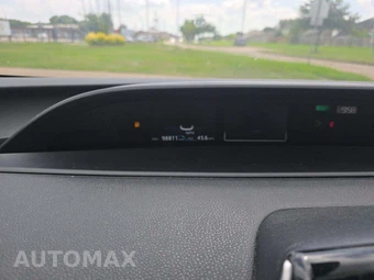 2022 Toyota Prius L Eco - miniatura 6