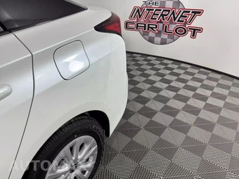 2022 Toyota Prius LE - miniatura 24