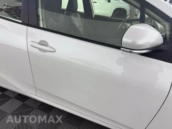 2022 Toyota Prius LE - miniatura 27