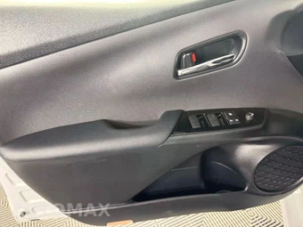 2022 Toyota Prius LE - miniatura 30