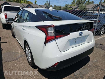2022 Toyota Prius LE – miniatura 2