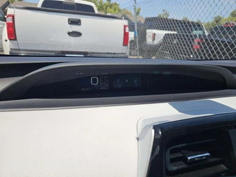 2022 Toyota Prius LE – miniatura 8