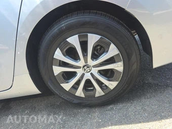 2022 Toyota Prius Prime LE - miniatura 11