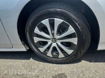 2022 Toyota Prius Prime LE - miniatura 9