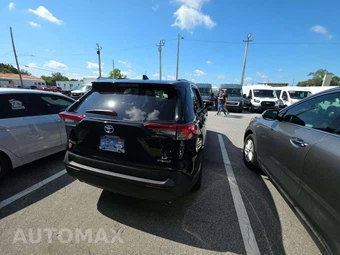 2022 Toyota RAV4 Hybrid LE - miniatura 3