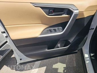 2022 Toyota RAV4 Hybrid LE - miniatura 9