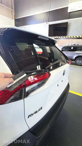 2022 Toyota RAV4 Hybrid LE - miniatura 28