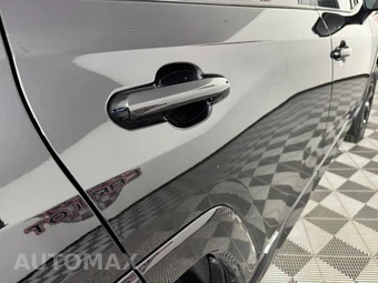 2022 Toyota RAV4 Hybrid SE - miniatura 28