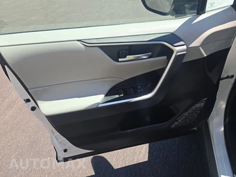 2022 Toyota RAV4 Hybrid XLE - miniatura 9