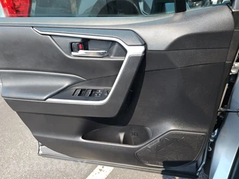 2022 Toyota RAV4 Hybrid XLE - miniatura 9