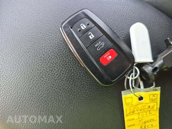 2022 Toyota RAV4 Hybrid XLE – miniatura 5