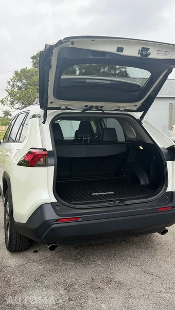 2022 Toyota RAV4 Hybrid XLE Premium - miniatura 5