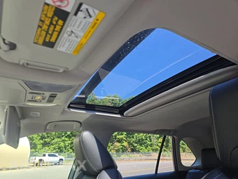 2022 Toyota RAV4 Hybrid XLE Premium - miniatura 17