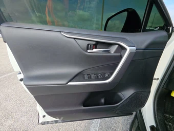 2022 Toyota RAV4 Hybrid XSE - miniatura 9