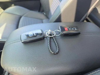 2022 Toyota RAV4 Hybrid XSE - miniatura 8