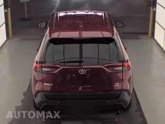 2022 Toyota RAV4 LE - miniatura 5