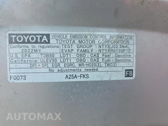 2022 Toyota RAV4 LE - miniatura 21