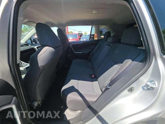 2022 Toyota RAV4 LE – miniatura 13