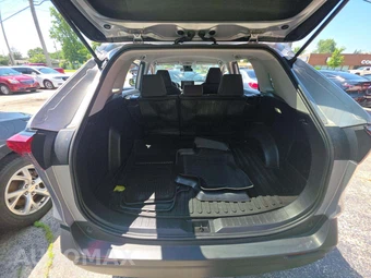 2022 Toyota RAV4 LE – miniatura 14
