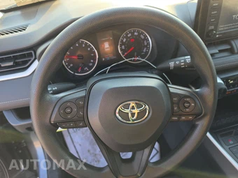 2022 Toyota RAV4 LE – miniatura 10